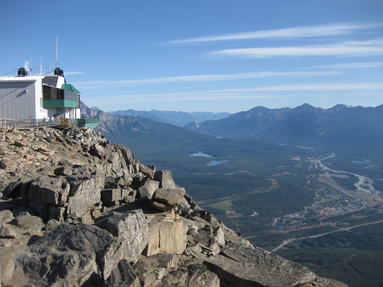 Jasper SkyTram upper station and mountain panorama from Whistlers Mountain above the tree line