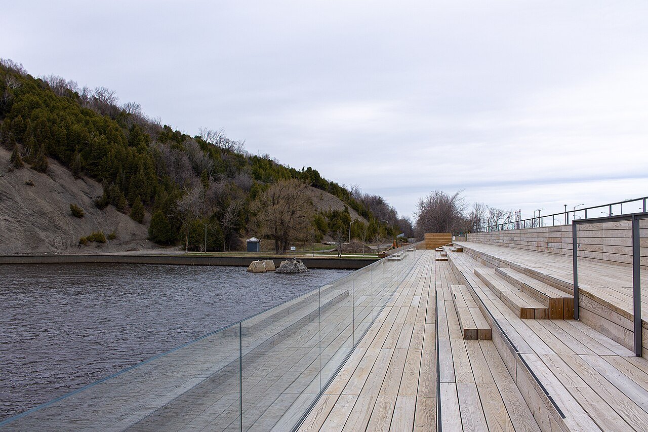 Footbridge at Parc de la Chute-Montmorency crossing the gorge near the falls