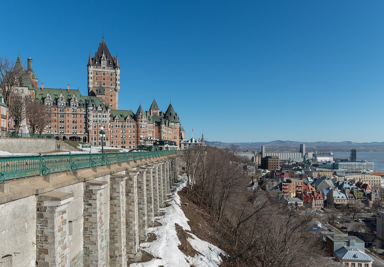 Château Frontenac towering over the lower town of Old Québec on a clear day