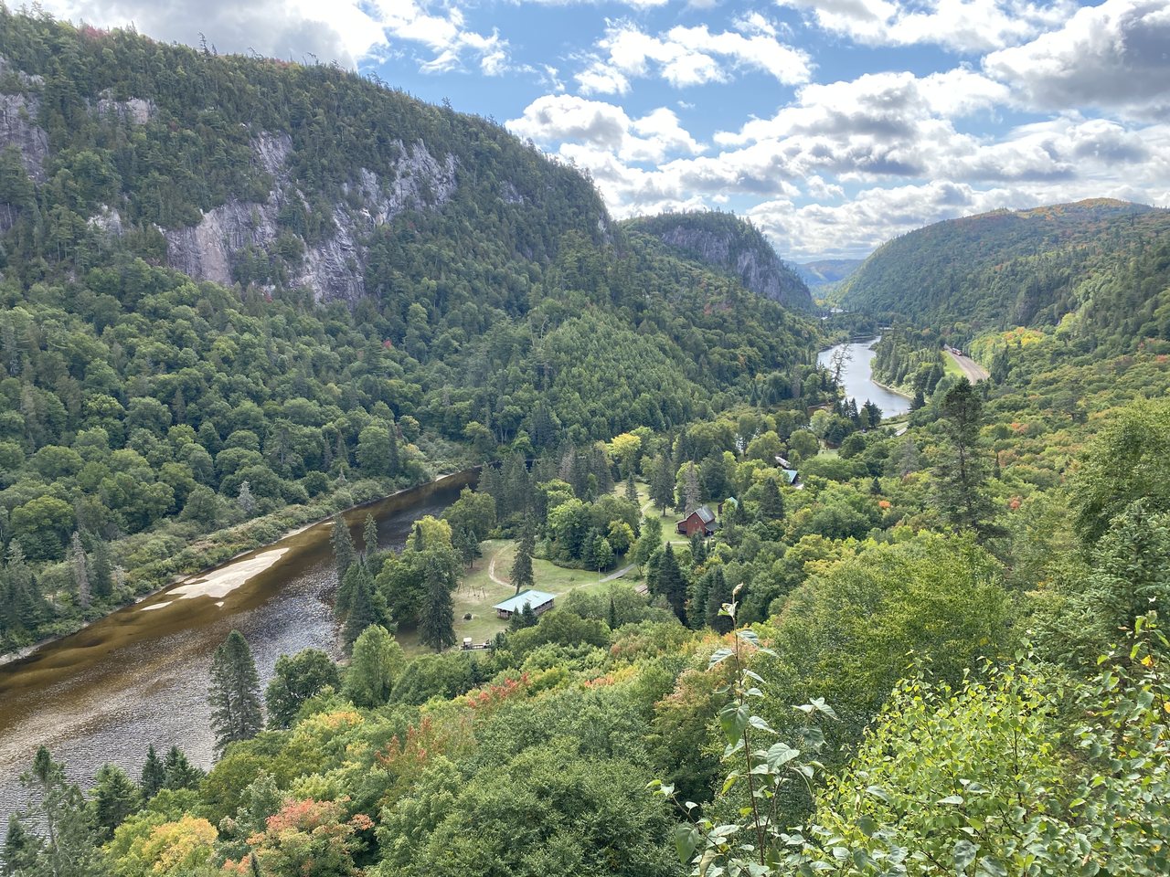 Rugged cliffs and fall colours along the Agawa Canyon in northern Ontario